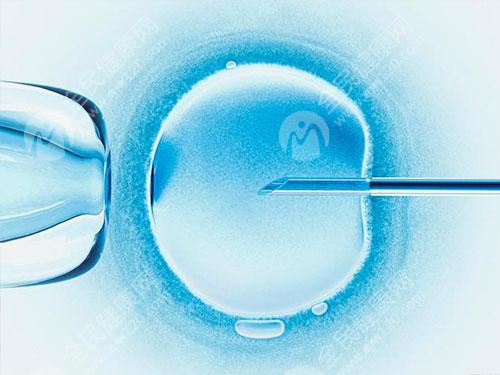 为什么一个第三天的四细胞三级鲜胚也给移植到宫腔？