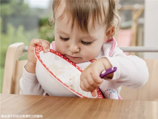 女人同房着床成功后白带会呈稠状还是稀状？