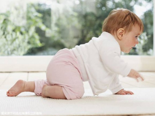 用婴儿睡袋时需要注意些什么？婴儿睡袋什么时候用合适？