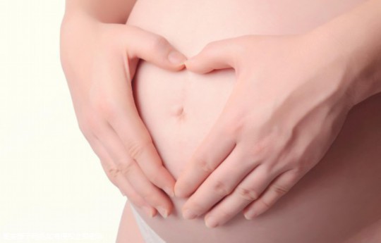 怀男宝的晨尿是什么颜色，从这几个特征就可分辨男性女性
