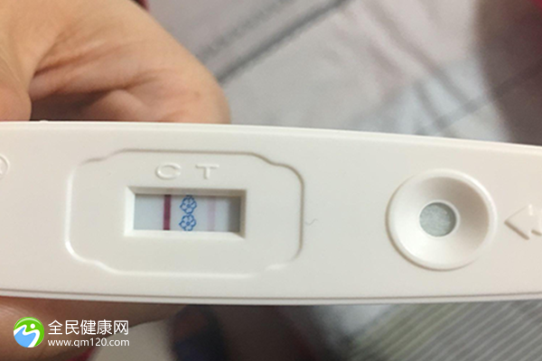 纯母乳转奶粉技巧，配合这4个小技巧轻松搞定