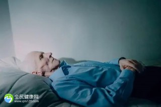 婴儿抚触操教程，跟着教程一步步走最为妥当