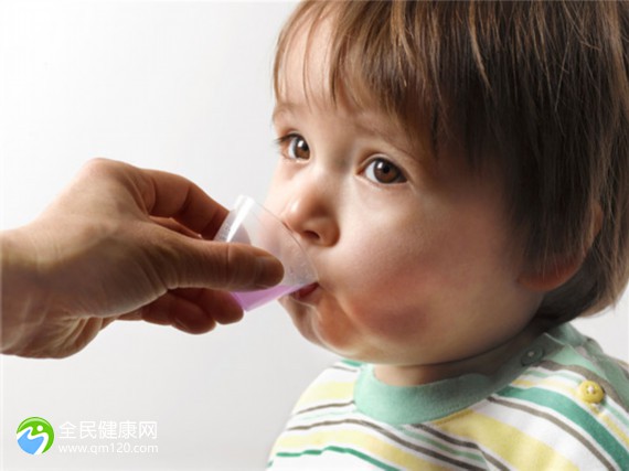 吸管杯常见材质，婴儿吸管杯选择哪款好？