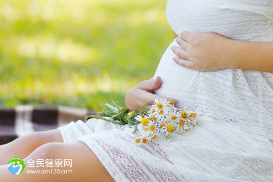 多囊月经正常做试管婴儿吗？多囊月经正常可以自然受孕吗？